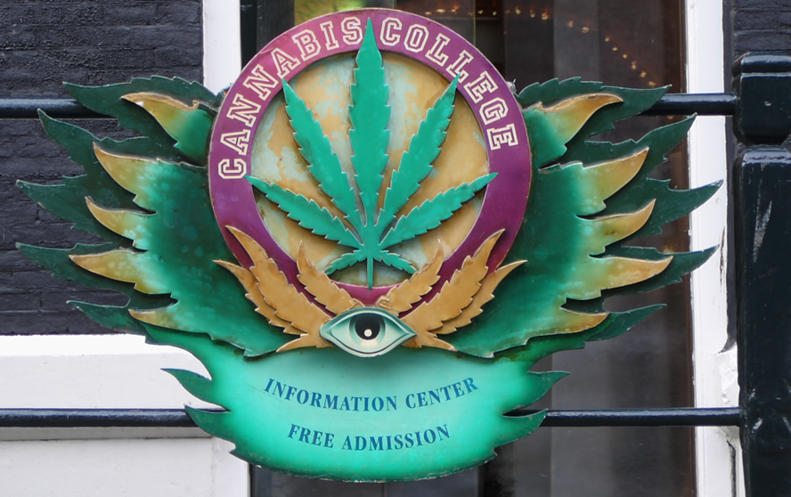 Cannabis-College